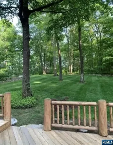 9 Buckhaven Trail Hardyston NJ 07460