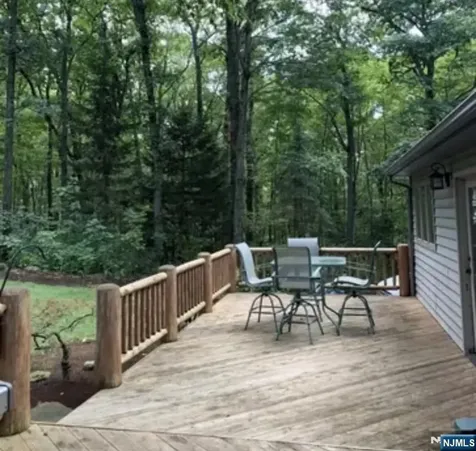 9 Buckhaven Trail Hardyston NJ 07460