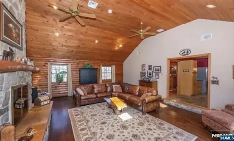 9 Buckhaven Trail Hardyston NJ 07460