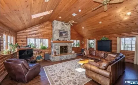 9 Buckhaven Trail Hardyston NJ 07460