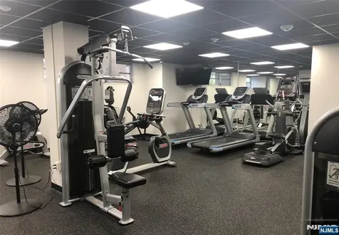 2077 Center Avenue Fort Lee NJ 07024