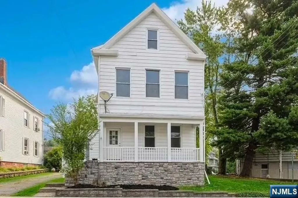 146 Godwin Avenue Midland Park NJ 07432
