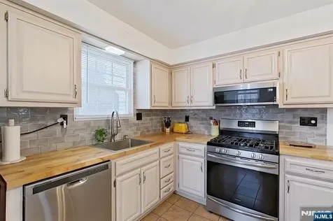 406 Lincoln Avenue Rutherford NJ 07070