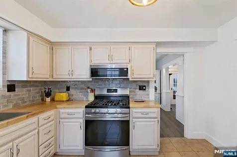 406 Lincoln Avenue Rutherford NJ 07070