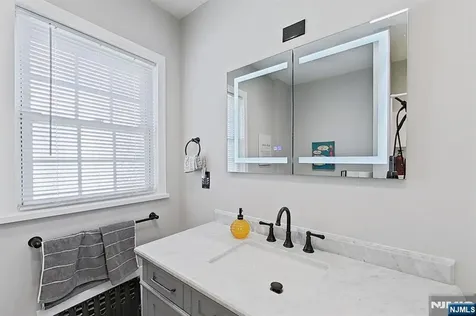 406 Lincoln Avenue Rutherford NJ 07070