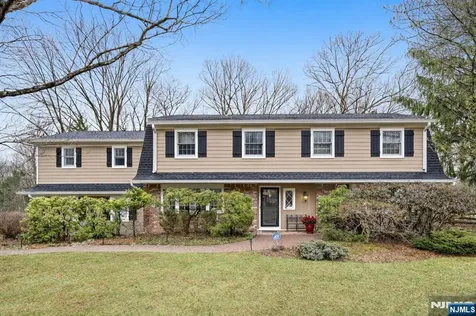 26 Valley Lane Upper Saddle River NJ 07458