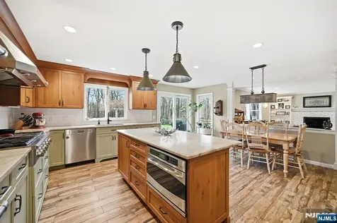 26 Valley Lane Upper Saddle River NJ 07458