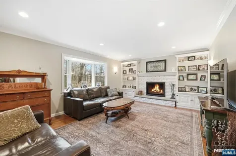 26 Valley Lane Upper Saddle River NJ 07458