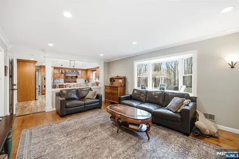 26 Valley Lane Upper Saddle River NJ 07458