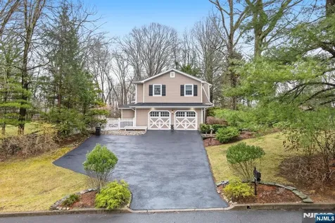 26 Valley Lane Upper Saddle River NJ 07458