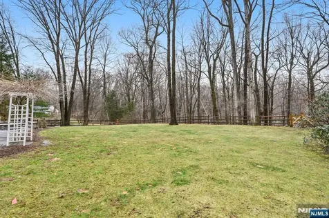 26 Valley Lane Upper Saddle River NJ 07458