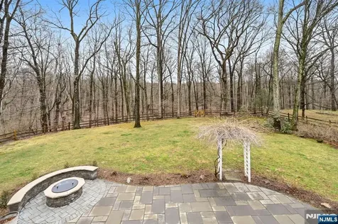 26 Valley Lane Upper Saddle River NJ 07458