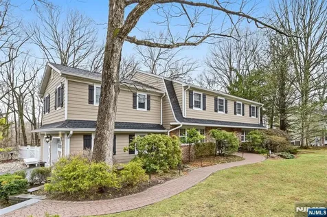 26 Valley Lane Upper Saddle River NJ 07458
