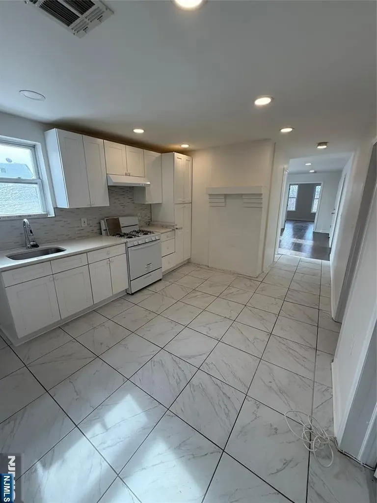 294 Kearny Kearny NJ 07032