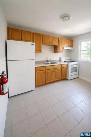 832 Parker Street Newark NJ 07104