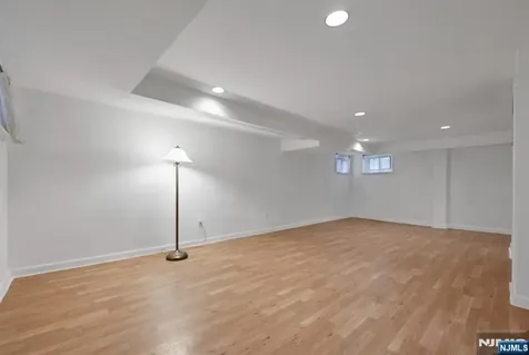 497 Oakdene Avenue Ridgefield NJ 07657