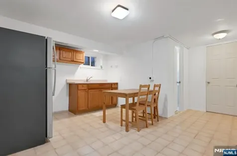 497 Oakdene Avenue Ridgefield NJ 07657