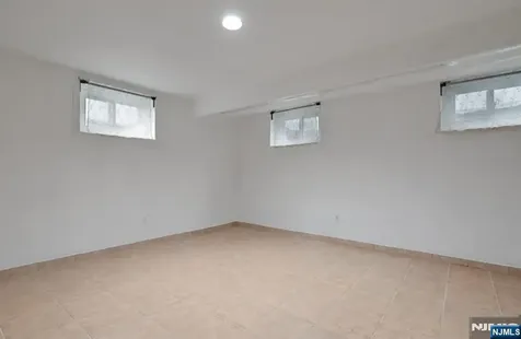 497 Oakdene Avenue Ridgefield NJ 07657