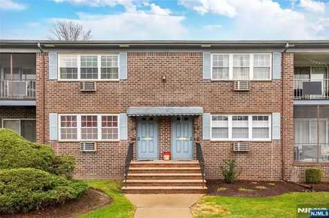580 Bloomfield West Caldwell NJ 07006
