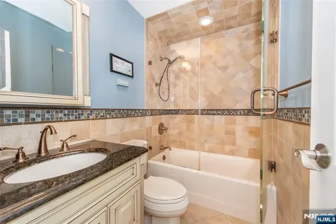 580 Bloomfield West Caldwell NJ 07006