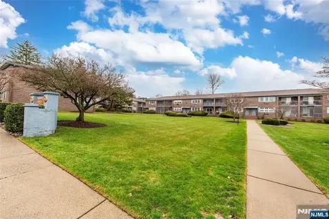 580 Bloomfield West Caldwell NJ 07006
