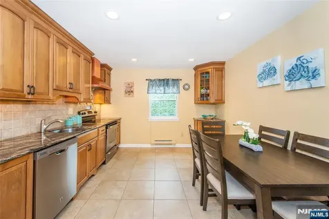 580 Bloomfield West Caldwell NJ 07006