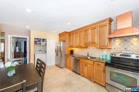 580 Bloomfield West Caldwell NJ 07006