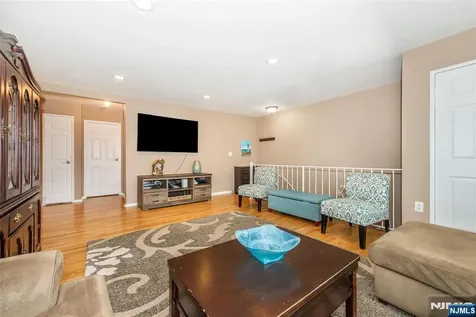 580 Bloomfield West Caldwell NJ 07006