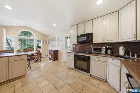 168 Engle Street Tenafly NJ 07670