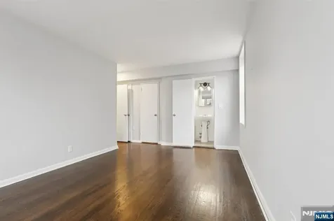 2160 Center Avenue Fort Lee NJ 07024