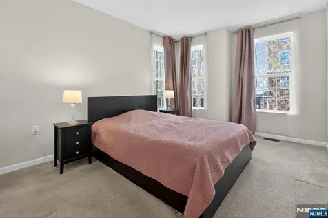 22 Wisteria Lane Garfield NJ 07026