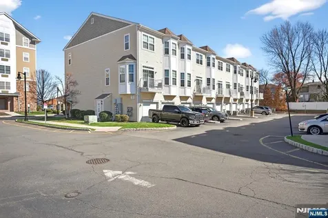 22 Wisteria Lane Garfield NJ 07026
