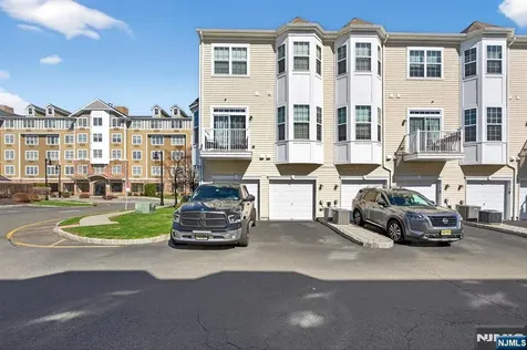 22 Wisteria Lane Garfield NJ 07026