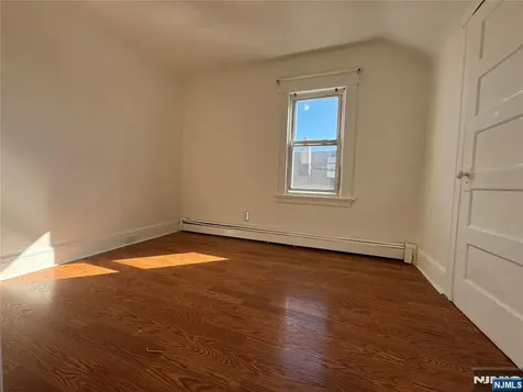 84 18th Street Paterson NJ 07524