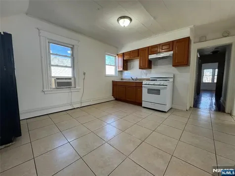 84 18th Street Paterson NJ 07524