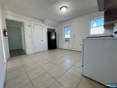 84 18th Street Paterson NJ 07524