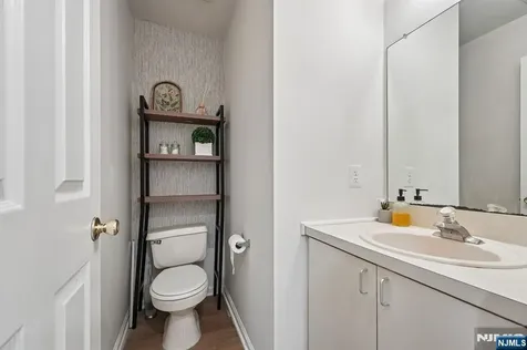 48 Cornerstone Lane Newark NJ 07103