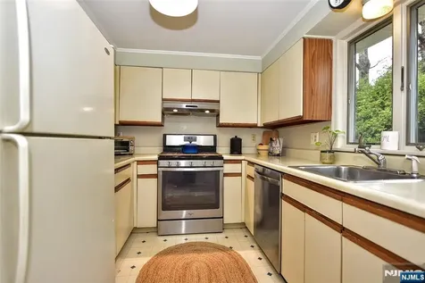 314 Canterbury Drive Ramsey NJ 07446