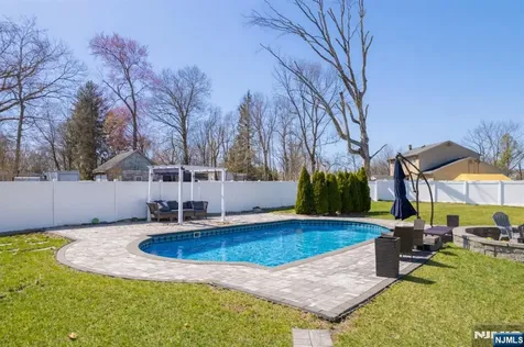 1718 4th Piscataway NJ 08854