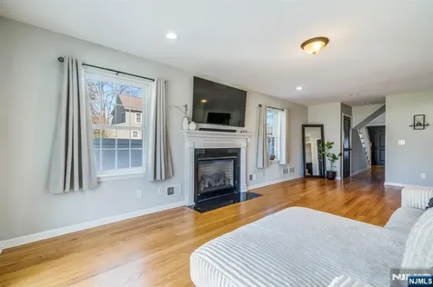 1718 4th Piscataway NJ 08854