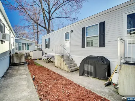 17 E 6th Street Moonachie NJ 07074