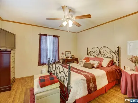 17 E 6th Street Moonachie NJ 07074