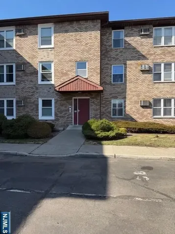 74 Riverview Court Secaucus NJ 07094