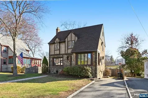 20 Vincent Street Hillsdale NJ 07642