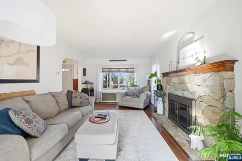 20 Vincent Street Hillsdale NJ 07642
