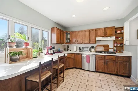 20 Vincent Street Hillsdale NJ 07642