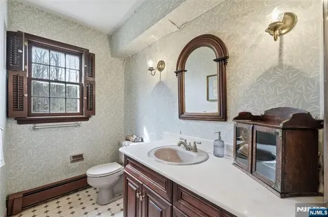 258 Highwood Avenue Tenafly NJ 07670