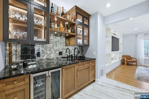 204 Bearwoods Road Park Ridge NJ 07656