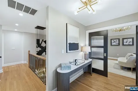 204 Bearwoods Road Park Ridge NJ 07656