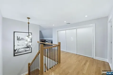 204 Bearwoods Road Park Ridge NJ 07656